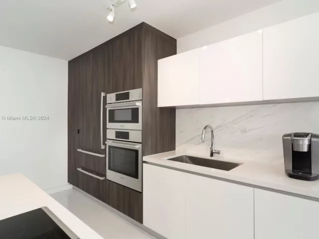 1-bedroom condo for sale in Miami - 851 NE 1st Ave 1710 - MondialRealty