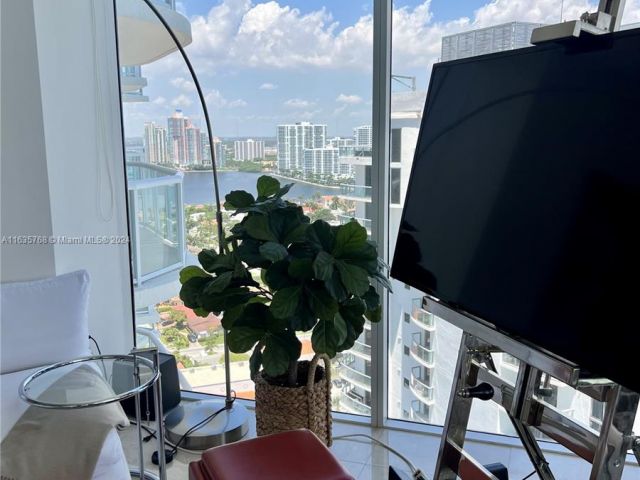 Apartment for rent  Unit #2702 - photo 5664833