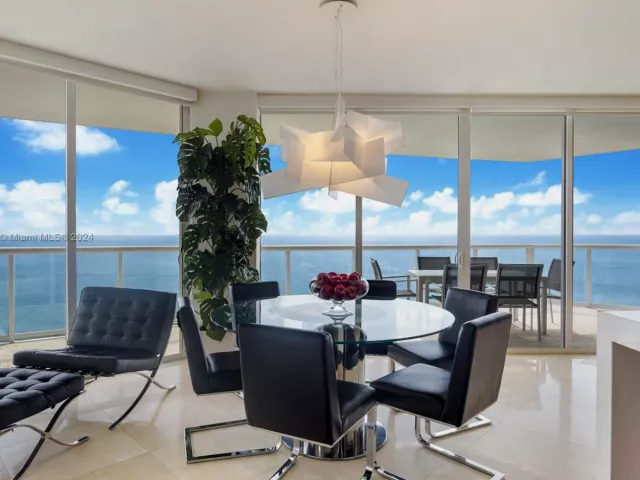 Apartment for rent  Unit #2702 - photo 5664839