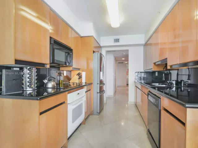 Apartment for rent  Unit #2702 - photo 5664828