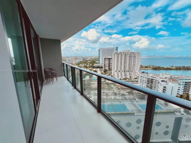 1-bedroom condo for sale in Miami - 501 NE 31st St 2204 - MondialRealty