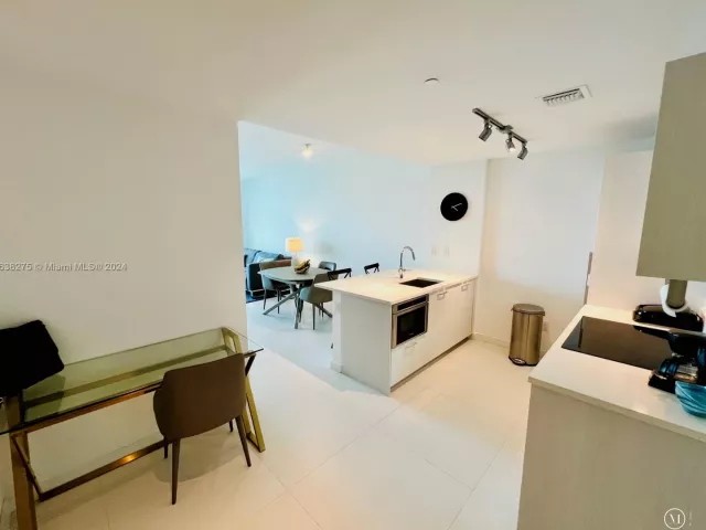 1-bedroom condo for sale in Miami - 501 NE 31st St 2204 - MondialRealty