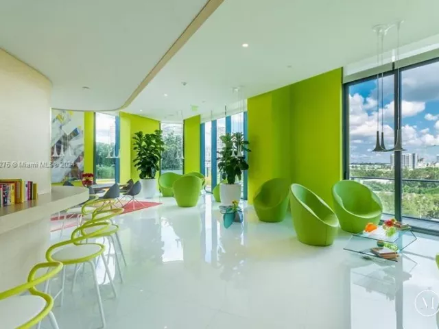 1-bedroom condo for sale in Miami - 501 NE 31st St 2204 - MondialRealty