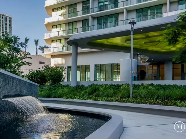 1-bedroom condo for sale in Miami - 501 NE 31st St 2204 - MondialRealty