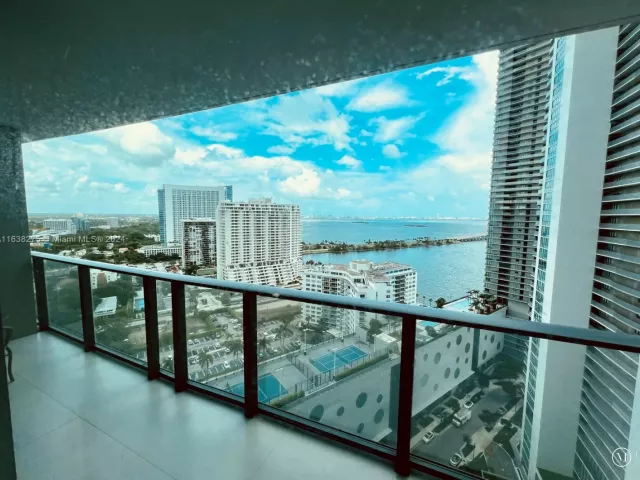 1-bedroom condo for sale in Miami - 501 NE 31st St 2204 - MondialRealty