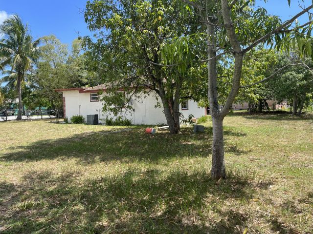 Home for sale at 821 SW 4th Avenue - photo 6801706