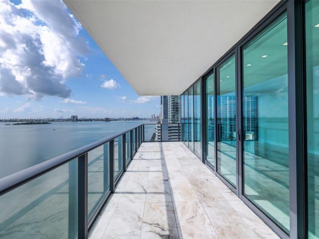 Apartment for sale  Unit #1101 - photo 5653936