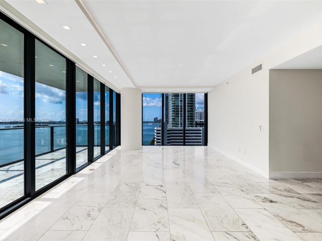 Apartment for sale  Unit #1101 - photo 5653944