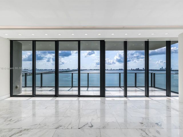 Apartment for sale  Unit #1101 - photo 5653946