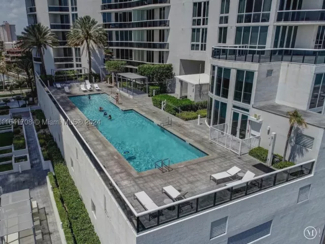 2-bedroom condo for sale in Sunny Isles Beach -  - MondialRealty