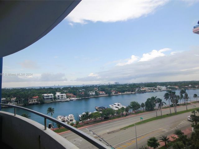 Apartment for rent  Unit #1004 - photo 5692474