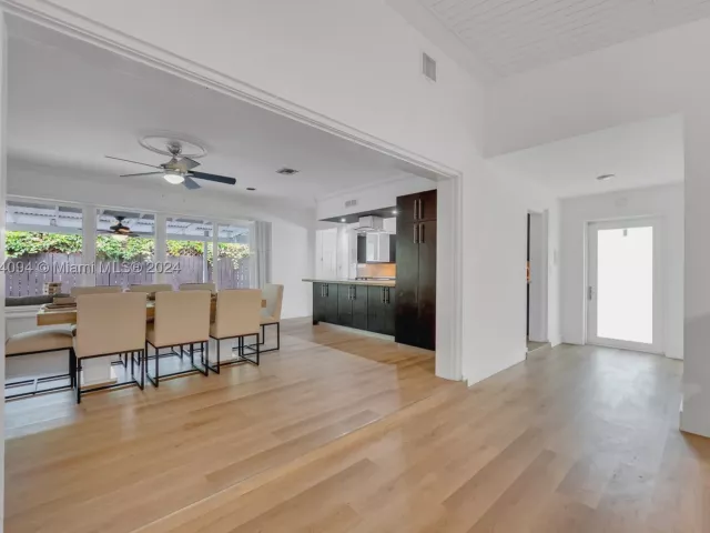 3-bedroom home for rent in Biscayne Park - 630 NE 117th St - MondialRealty