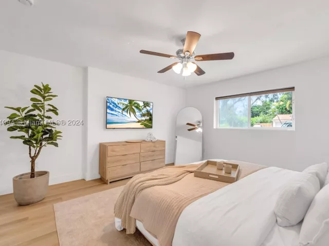 3-bedroom home for rent in Biscayne Park - 630 NE 117th St - MondialRealty