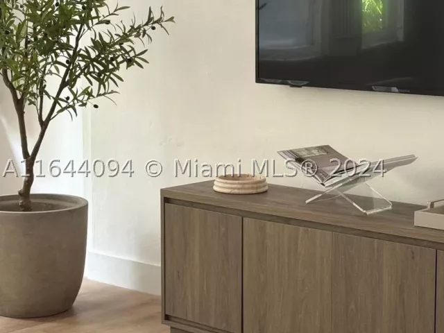 3-bedroom home for rent in Biscayne Park - 630 NE 117th St - MondialRealty