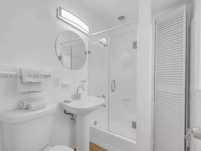 3-bedroom home for rent in Biscayne Park - 630 NE 117th St - MondialRealty