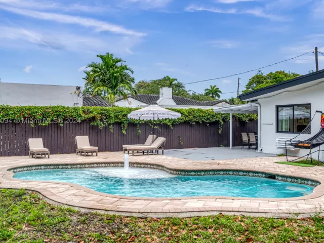3-bedroom home for rent in Biscayne Park - 630 NE 117th St - MondialRealty