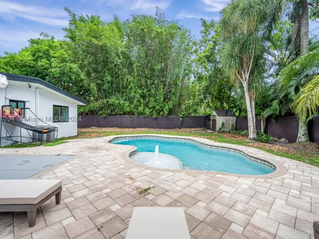 3-bedroom home for rent in Biscayne Park - 630 NE 117th St - MondialRealty