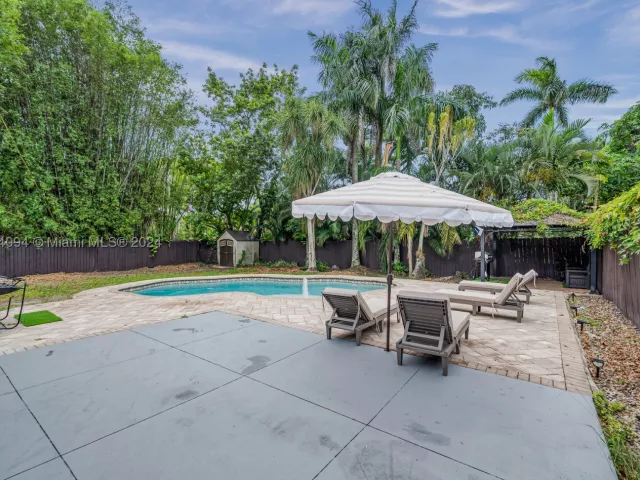3-bedroom home for rent in Biscayne Park - 630 NE 117th St - MondialRealty