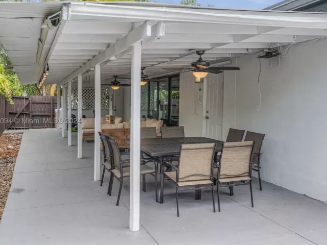 3-bedroom home for rent in Biscayne Park - 630 NE 117th St - MondialRealty