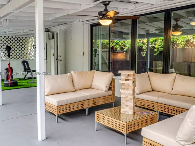 3-bedroom home for rent in Biscayne Park - 630 NE 117th St - MondialRealty