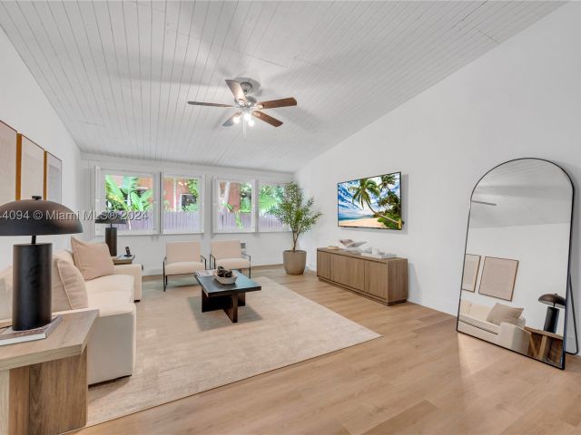 3-bedroom home for rent in Biscayne Park - 630 NE 117th St - MondialRealty