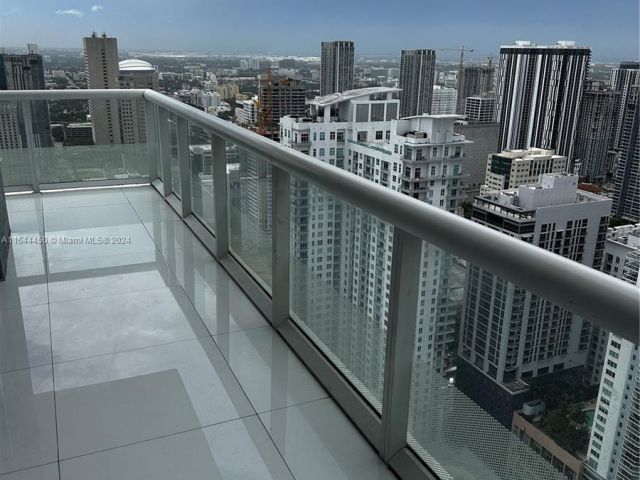 Apartment for sale  Unit #5001 - photo 6185387