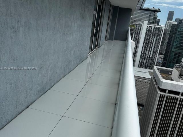 Apartment for sale  Unit #5001 - photo 6185389