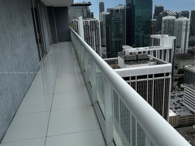 Apartment for sale  Unit #5001 - photo 6185390