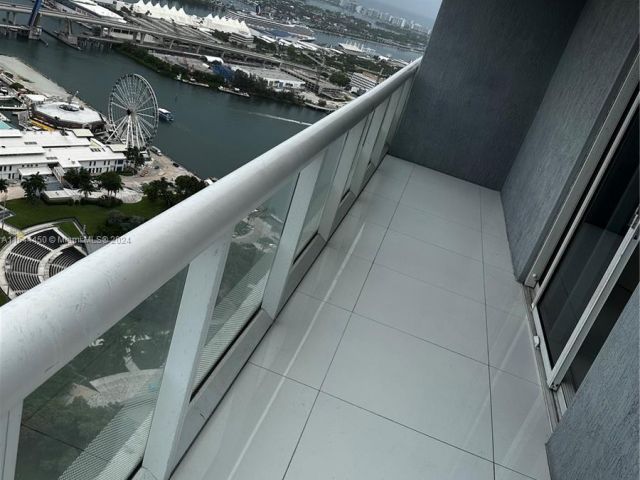 Apartment for sale  Unit #5001 - photo 6185391