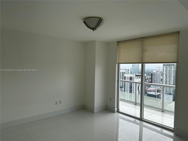 Apartment for sale  Unit #5001 - photo 6185395