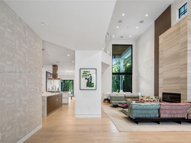 Home for sale at 4442 Prairie Ave - photo 7468606