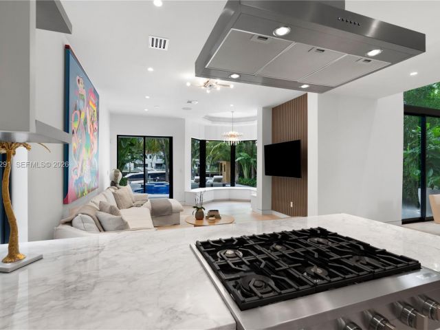 Home for sale at 4442 Prairie Ave - photo 7468618