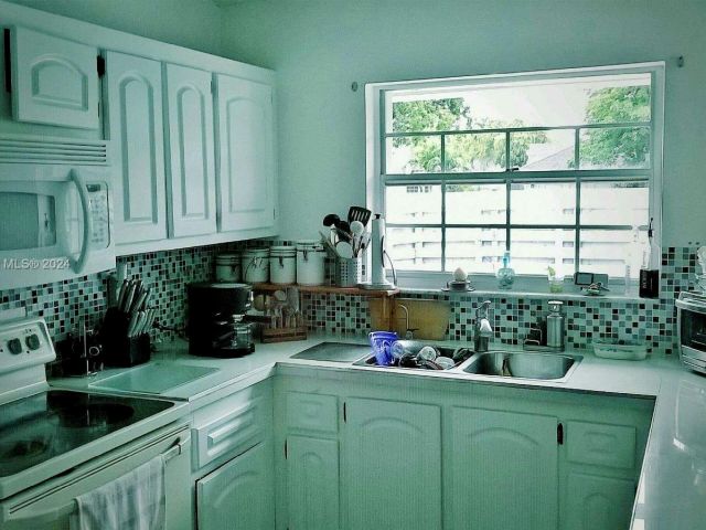 Home for sale at 14035 SW 103rd Ter - photo 5705024