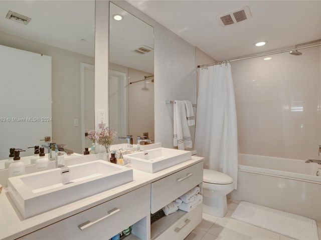 Apartment for sale  Unit #3807 - photo 5605688