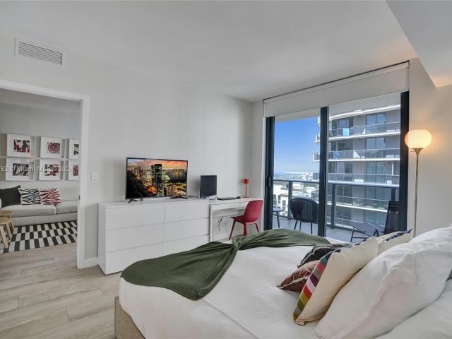 Apartment for sale  Unit #3807 - photo 5605694