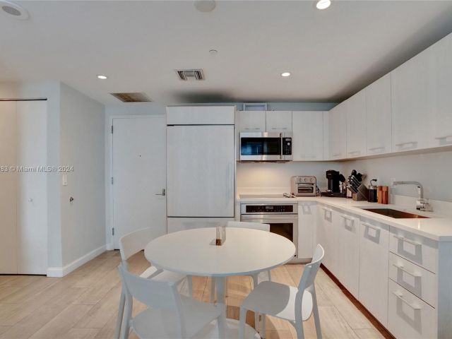 Apartment for sale  Unit #3807 - photo 5605698