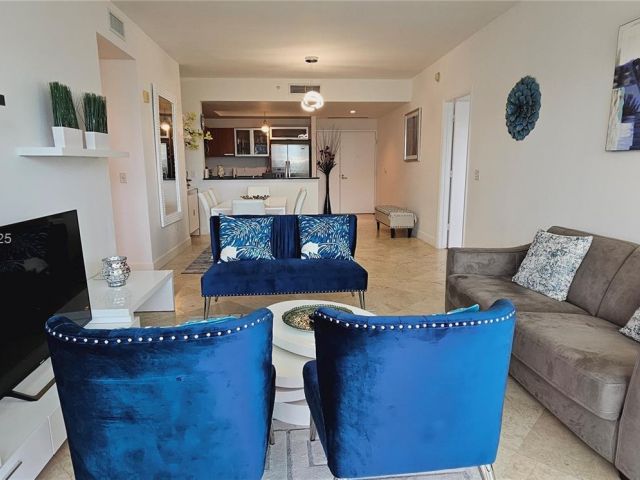 Apartment for sale  Unit #1-810 - photo 6253385