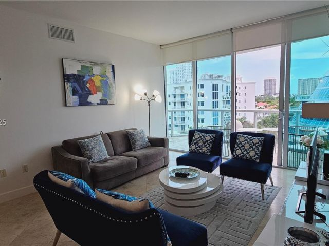 Apartment for sale  Unit #1-810 - photo 6253387