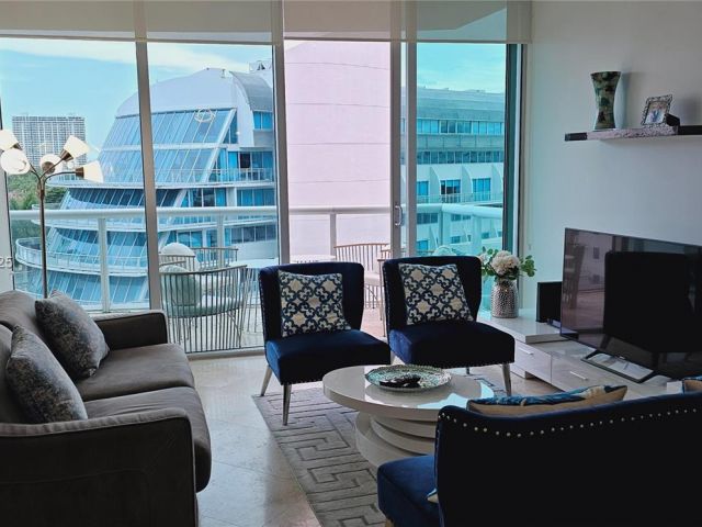 Apartment for sale  Unit #1-810 - photo 6253388