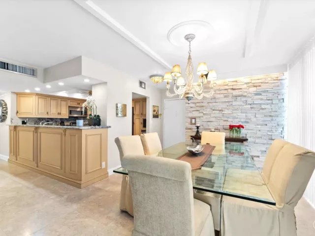 2-bedroom condo for sale in Hallandale Beach - 2030 S Ocean Drive 1626 - MondialRealty