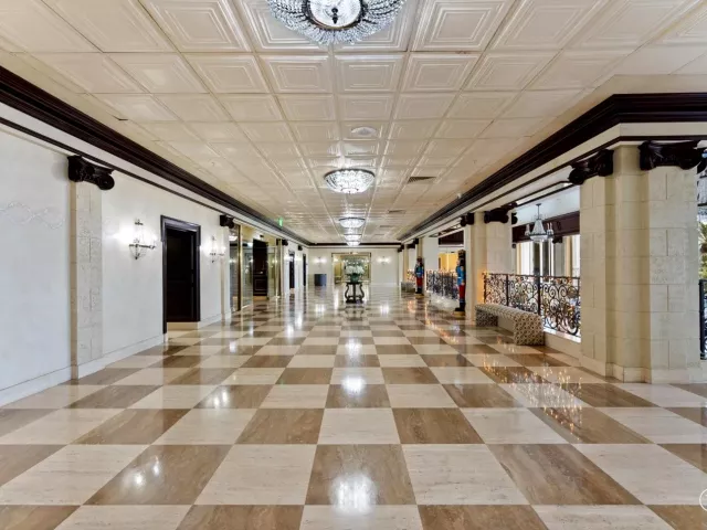 2-bedroom condo for sale in Hallandale Beach - 2030 S Ocean Drive 1626 - MondialRealty