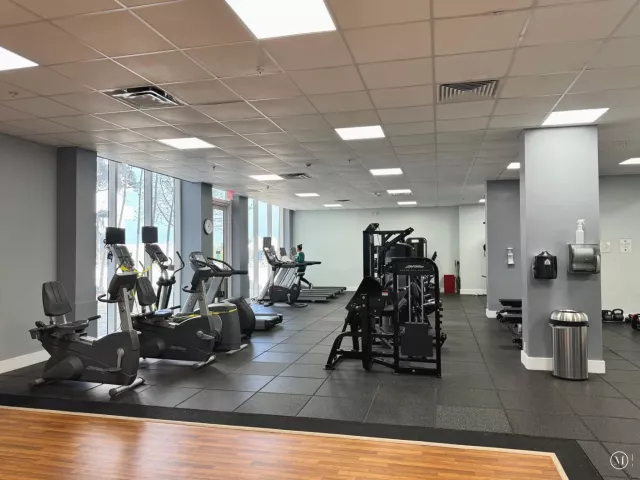 2-bedroom condo for sale in Hallandale Beach - 2030 S Ocean Drive 1626 - MondialRealty
