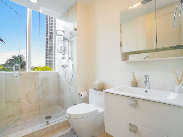 Apartment for rent  Unit #601 - photo 5659589