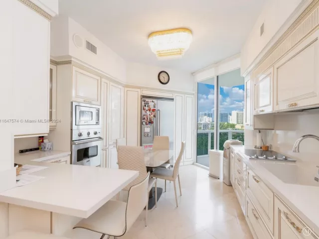 Apartment for rent  Unit #601 - photo 5659597