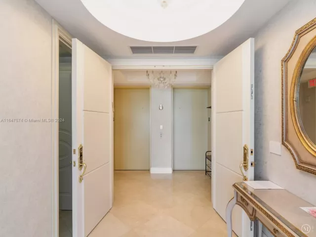 Apartment for rent  Unit #601 - photo 5659606