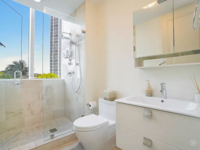 Apartment for rent  Unit #601 - photo 5659589