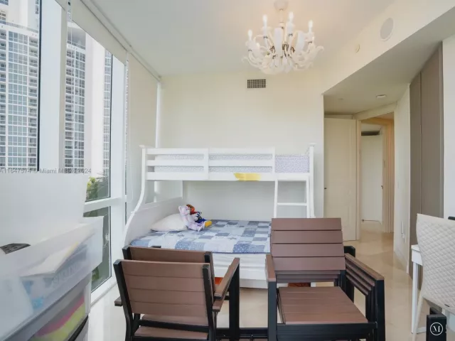 Apartment for rent  Unit #601 - photo 5659590