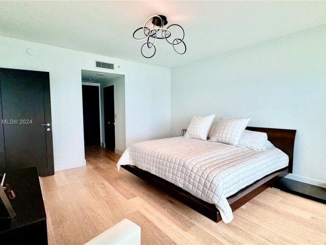 Apartment for sale  Unit #1109 - photo 6007002