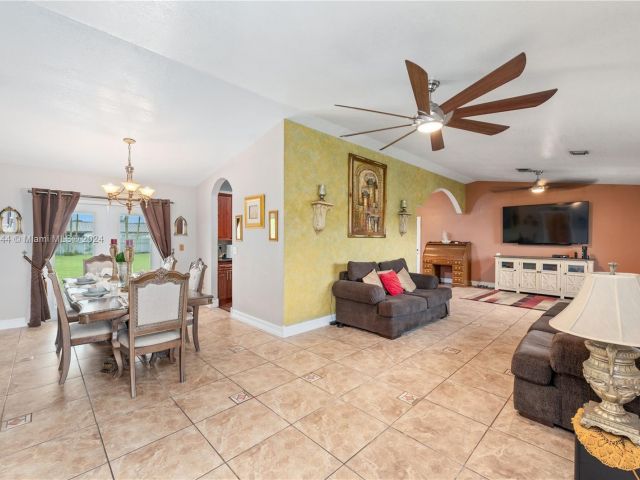 Home for sale at 1442 NW 20th St - photo 6064022