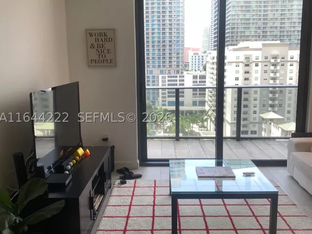 1-bedroom condo for sale in Miami - 45 SW 9th St 1005 - MondialRealty